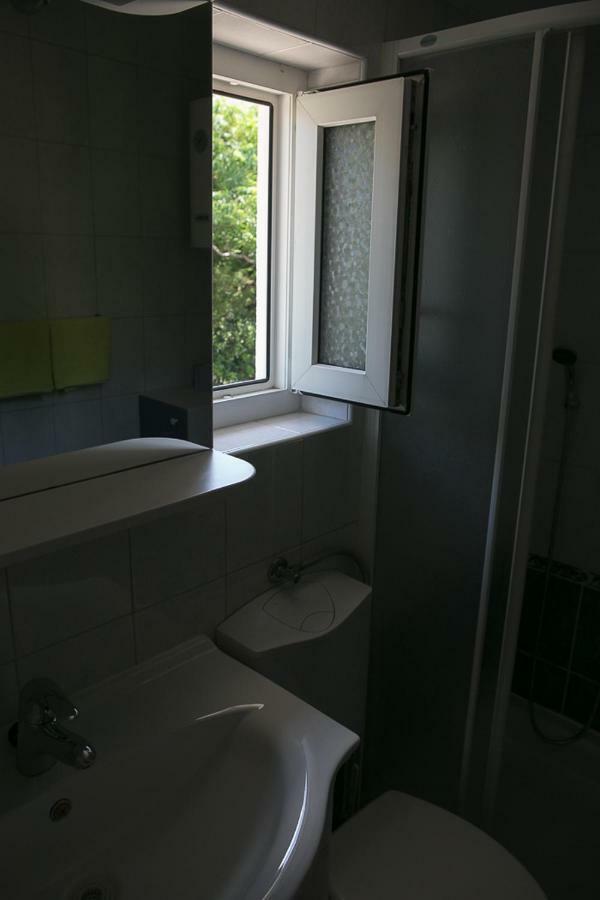 Apartmani Herceg Karlobag Exterior photo
