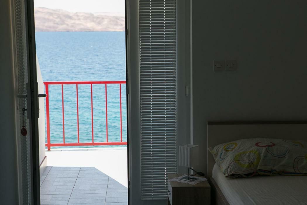 Apartmani Herceg Karlobag Exterior photo