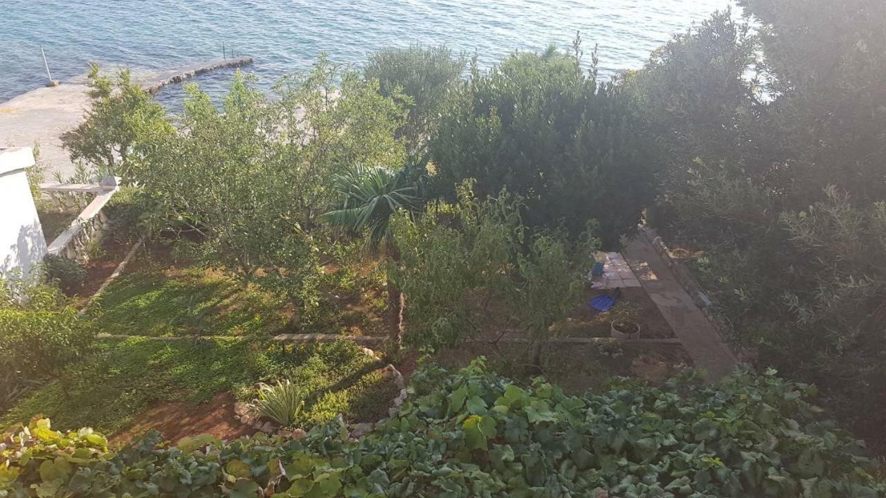 Apartmani Herceg Karlobag Exterior photo